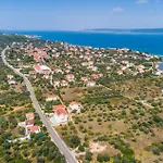 Apartamento 2 Bedroom Amazing Apartment In Nevidane *