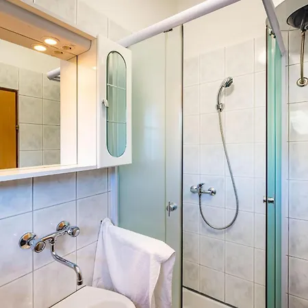 Gorgeous In With Wifi Apartment
