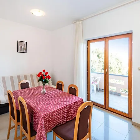 2 Bedroom Amazing In * Neviđane