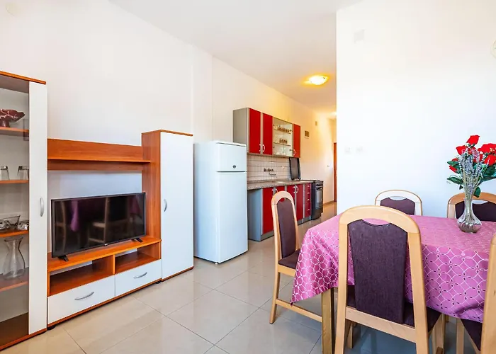 Apartamento Amazing In Neviđane